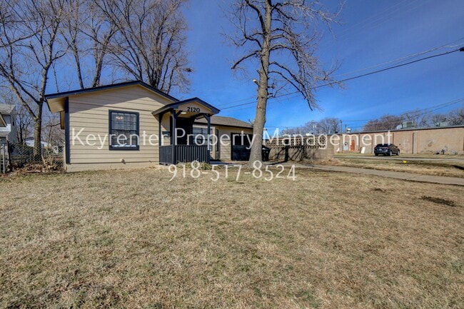 Photo - 2120 S Main St