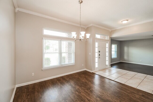 Photo - 405 Cottage Cove Ct