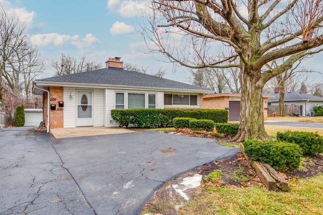 Building Photo - 1595 N McKinley Rd