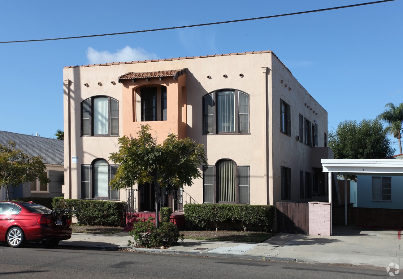 Photo - 2122 30th St