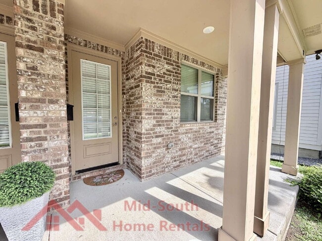 Photo - 82 N Rembert St