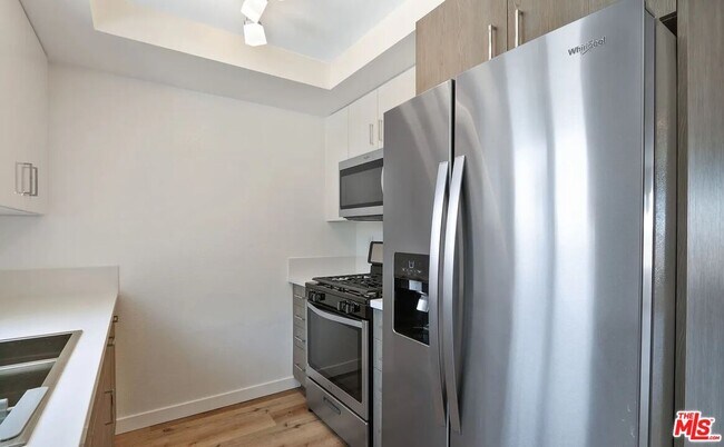 Photo - 110 S Eucalyptus Ave Unit 7