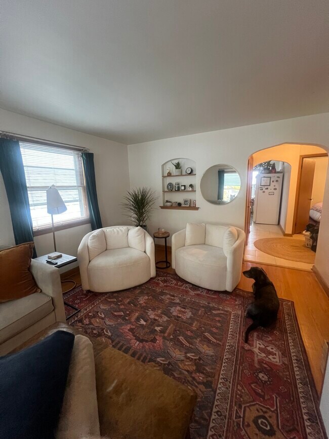 Photo - 165 N 67th St