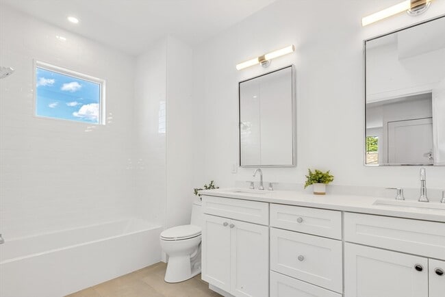 Photo - 142 Birch St