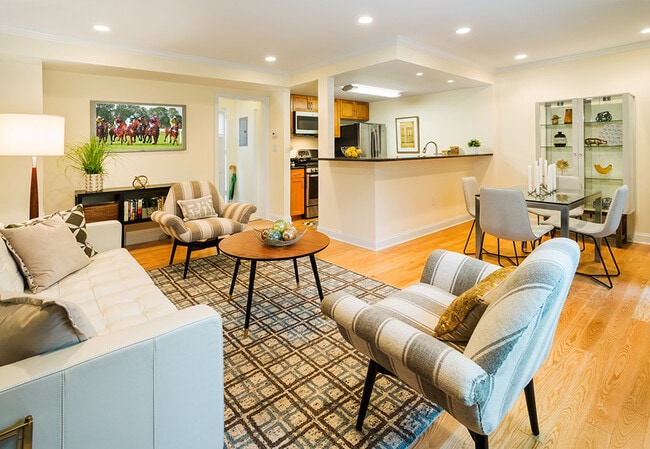 Photo - 20 Thornton Rd