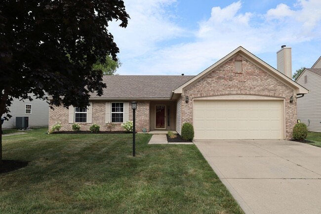 Building Photo - 3 Bedroom Fishers Rambler!