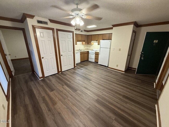 Building Photo - 3530 Ivy Commons Dr Unit 301