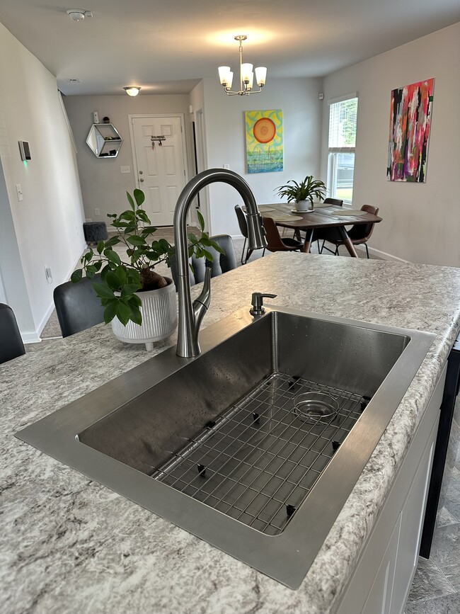 Photo - 1709 Redbout Ct