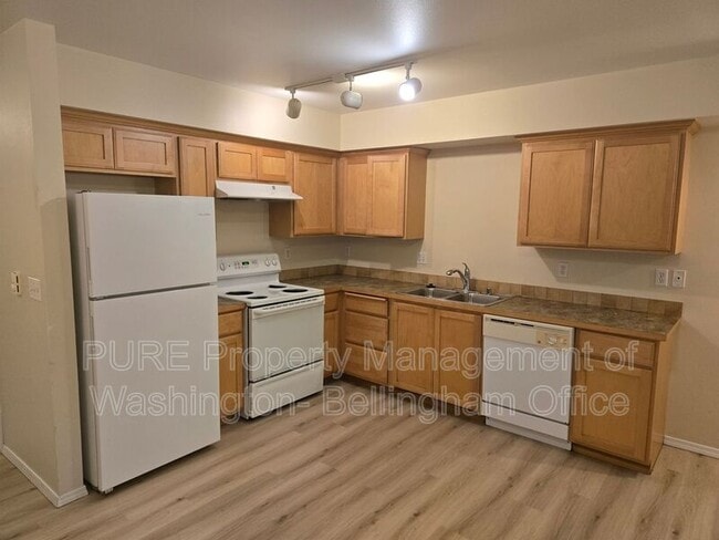 Building Photo - 508 Tremont Ave Unit #A102