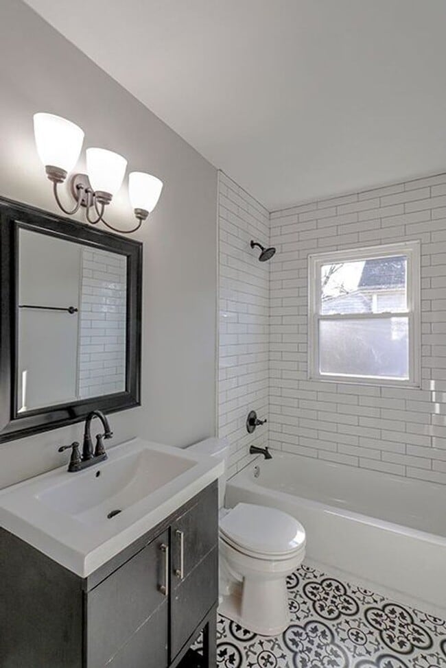 Newly Renovated 3 Bedroom Cape Cod - Newly Renovated 3 Bedroom Cape Cod House