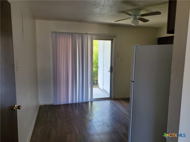 Photo - 209 Oak Trail Dr Unit A