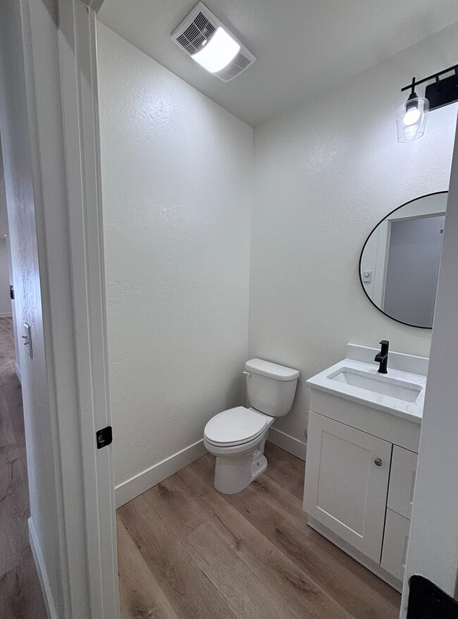 Photo - 651 N Johnson Ave Unit B - 651 N Johnson Ave