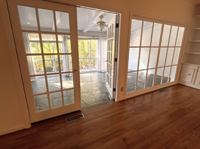 Photo - 3512 Paces Pl NW