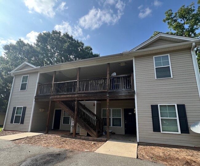 Photo - 916 Avon Ave Unit 202