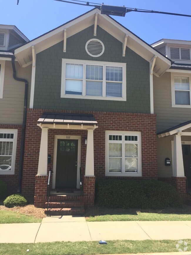 Building Photo - Greenville - 2BD/2.5BA, 1300SF Rental