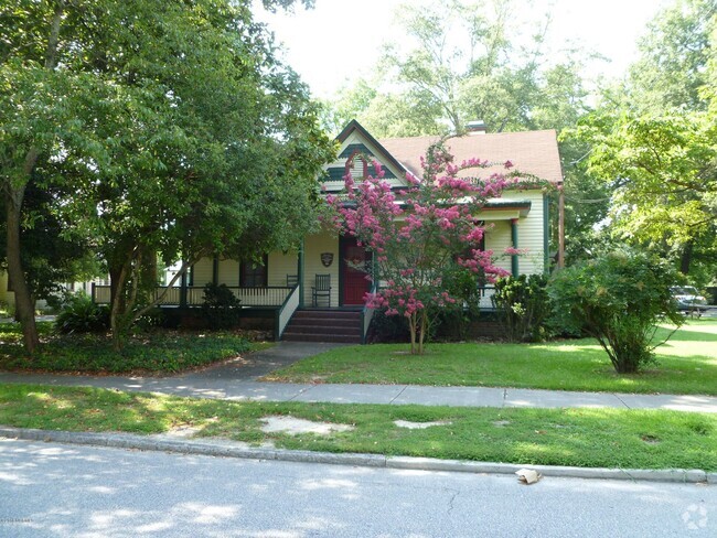 Building Photo - 105 Whitehead Ave NE Rental