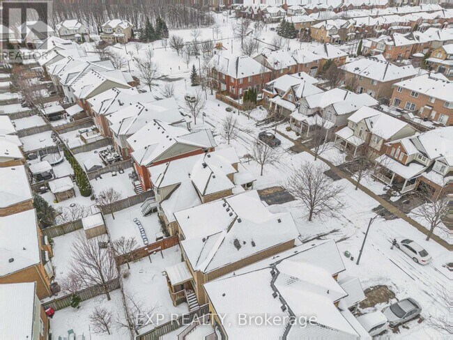 Photo - 1193 Barr Crescent