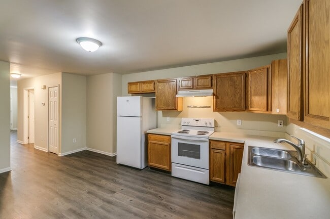 Forest View Townhomes and Apartments