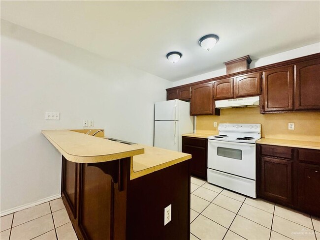 Building Photo - 12 W Prosperity Dr Unit 2,3,4