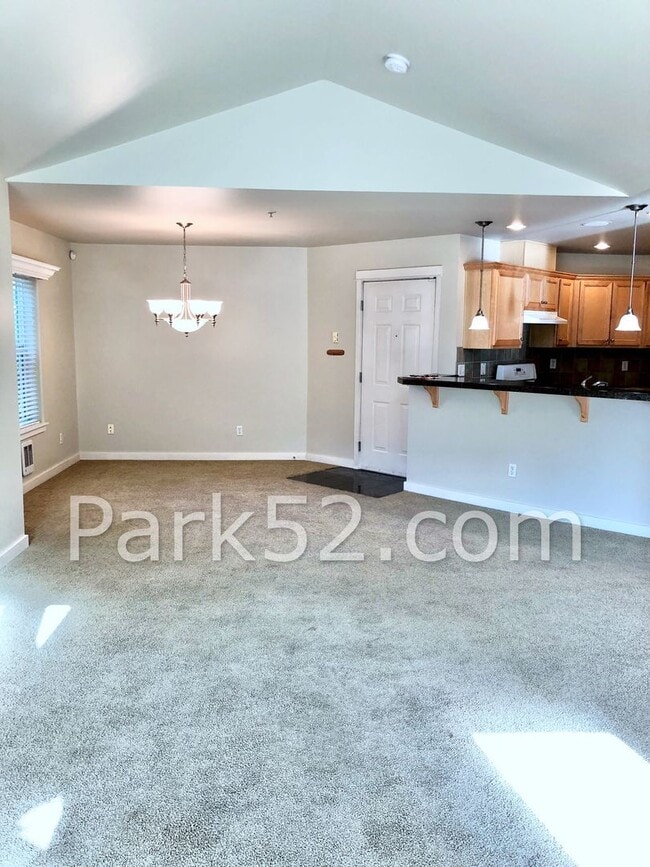 Photo - 3 Bedroom Condo in DuPont