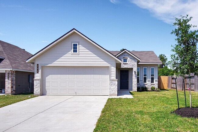 Building Photo - Brand new home w/ great floorplan.