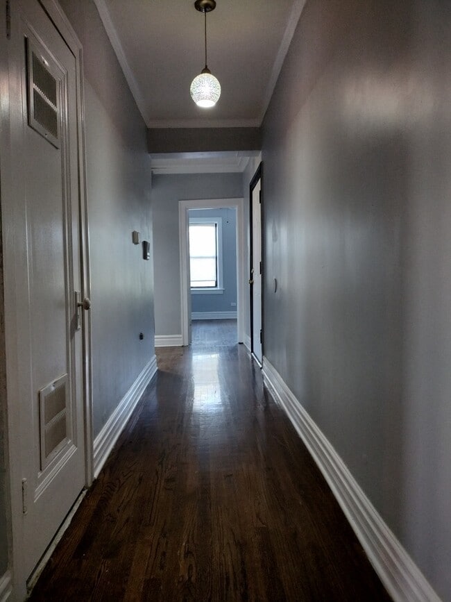 Photo - 8000 S Hermitage Ave