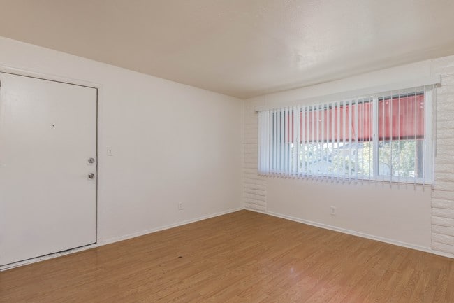 Photo - Northern Palms Apartments