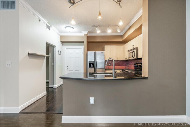 Photo - 533 NE 3rd Ave Unit 319