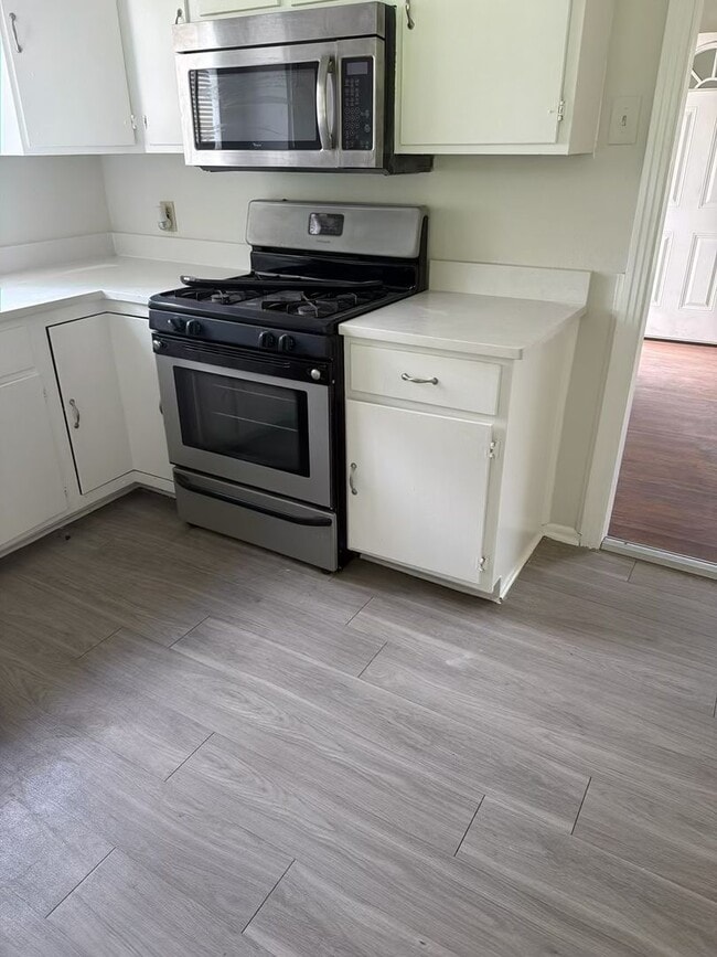 Photo - Newly Remodeled 3 bd | 2 ba Available Now! Located near Basse Rd/Blanco Rd minutes from Alamo Qua...