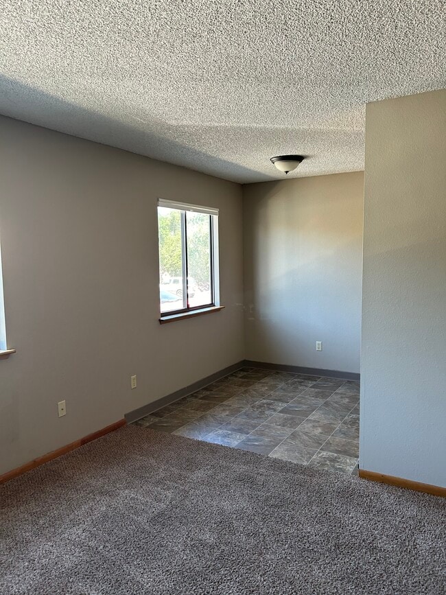 Ejemplo de rincón para desayunar - Coulee Columbia View Apartments