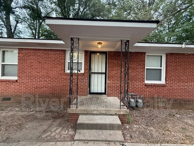 Photo - 727 E Raines Rd
