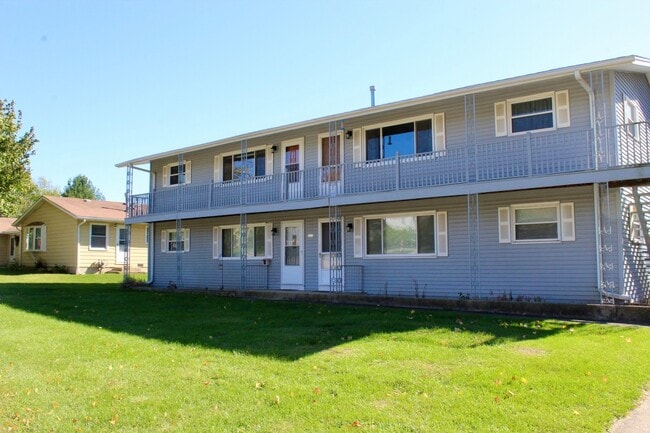 Building Photo - 321 South Ave Unit C