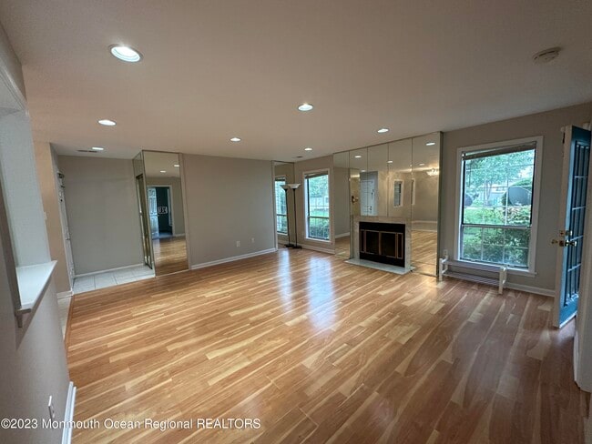 Photo - 143 Tanglewood Pl