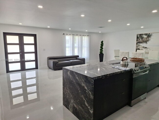Photo - 4440 SW 14th Pl
