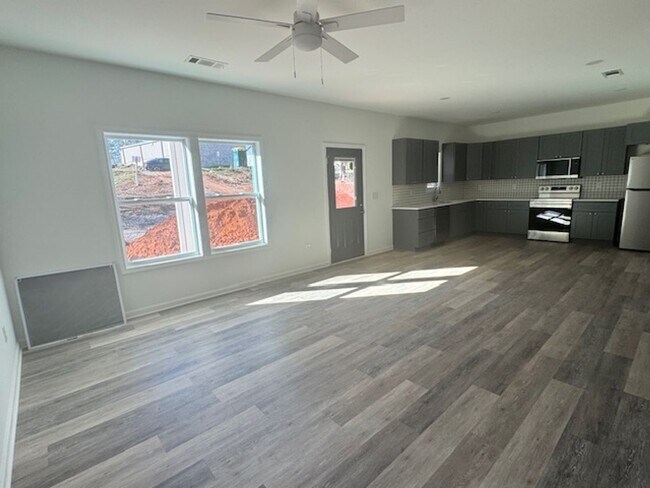 Photo - 20 Sanford Ave Unit B