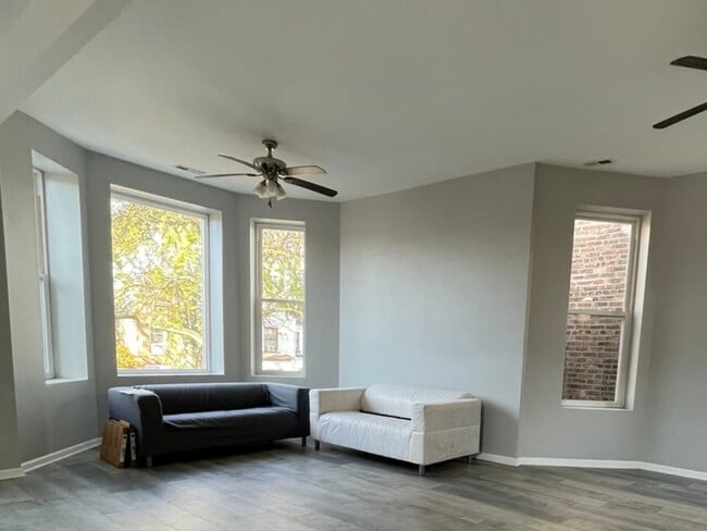 Photo - 1939 S Sawyer Ave