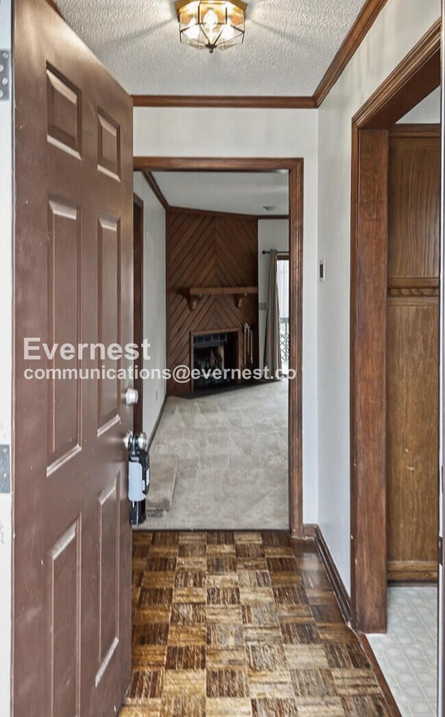 Photo - 2003 Aspen Way