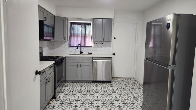 Photo - 1610 Crestdale Dr Unit 3