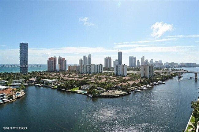 Photo - 19707 Turnberry Way Unidad # 21H