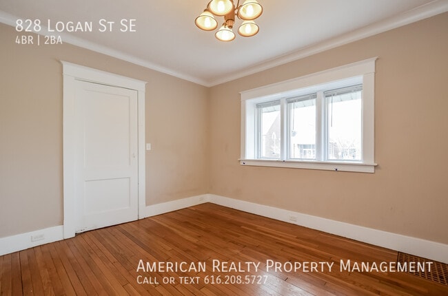 Photo - 828 Logan St SE