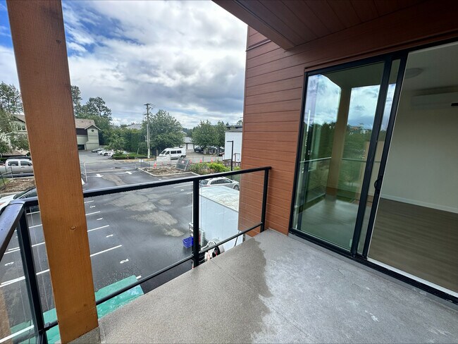 Photo - 1801 Riverside Ln