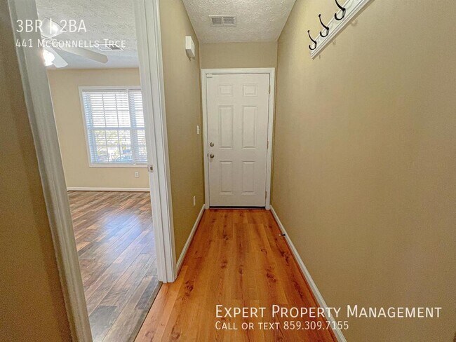 Photo - 441 McConnells Trace