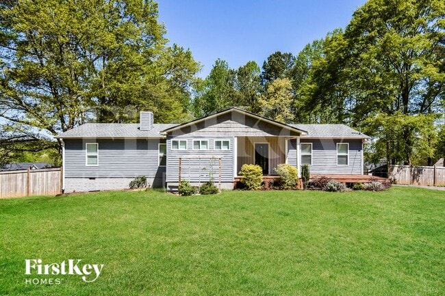 Building Photo - 595 School Rd