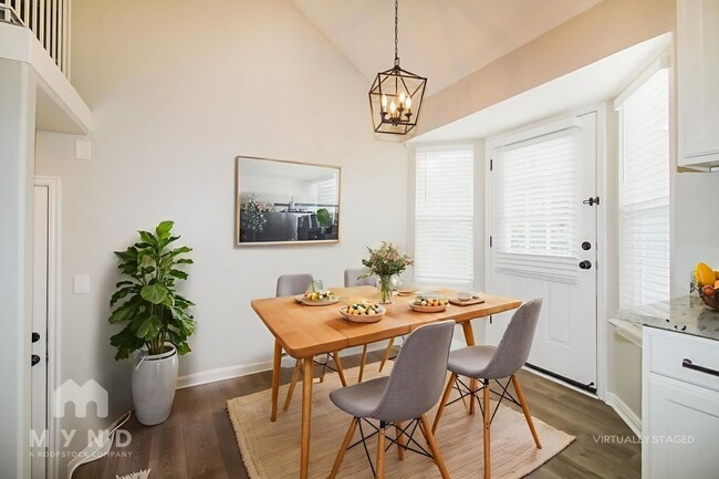 Photo - 599 Janelle Cove Way