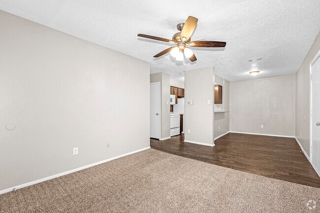 2 BR 2 BA, 800 Sq. Ft.