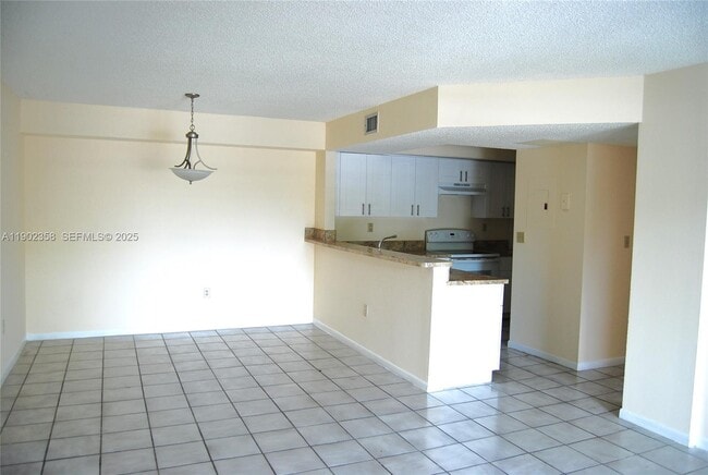 Photo - 8540 SW 212th St Unit 203