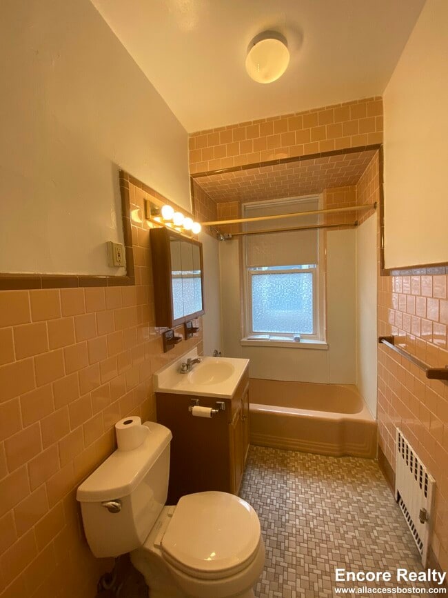 Photo - 1822 Beacon St Unit 7