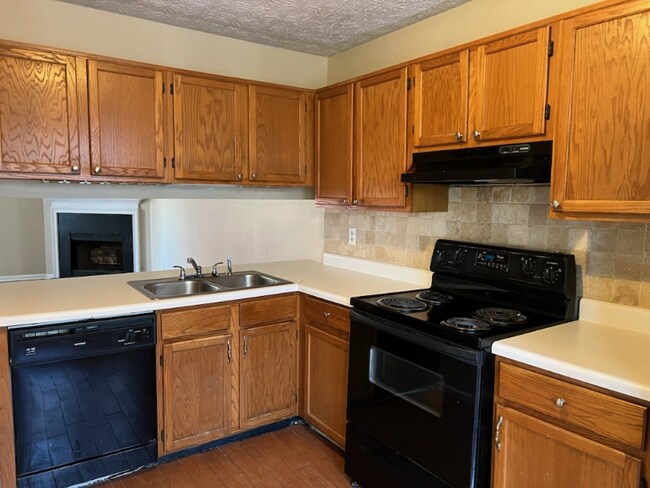 Photo - 6600 Meadow Rue Dr