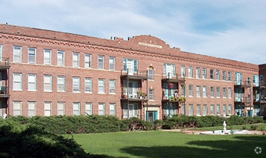 Victorian Court - Victorian Court Apartments