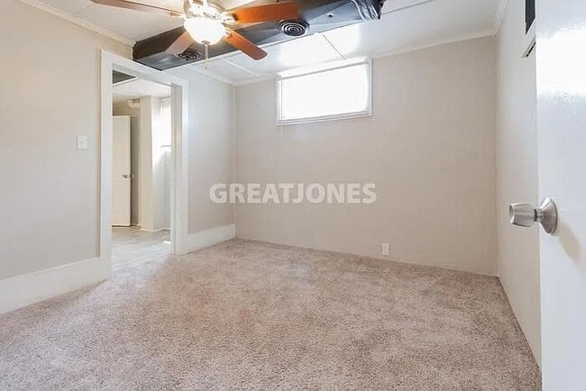 Photo - 5511 N Main St